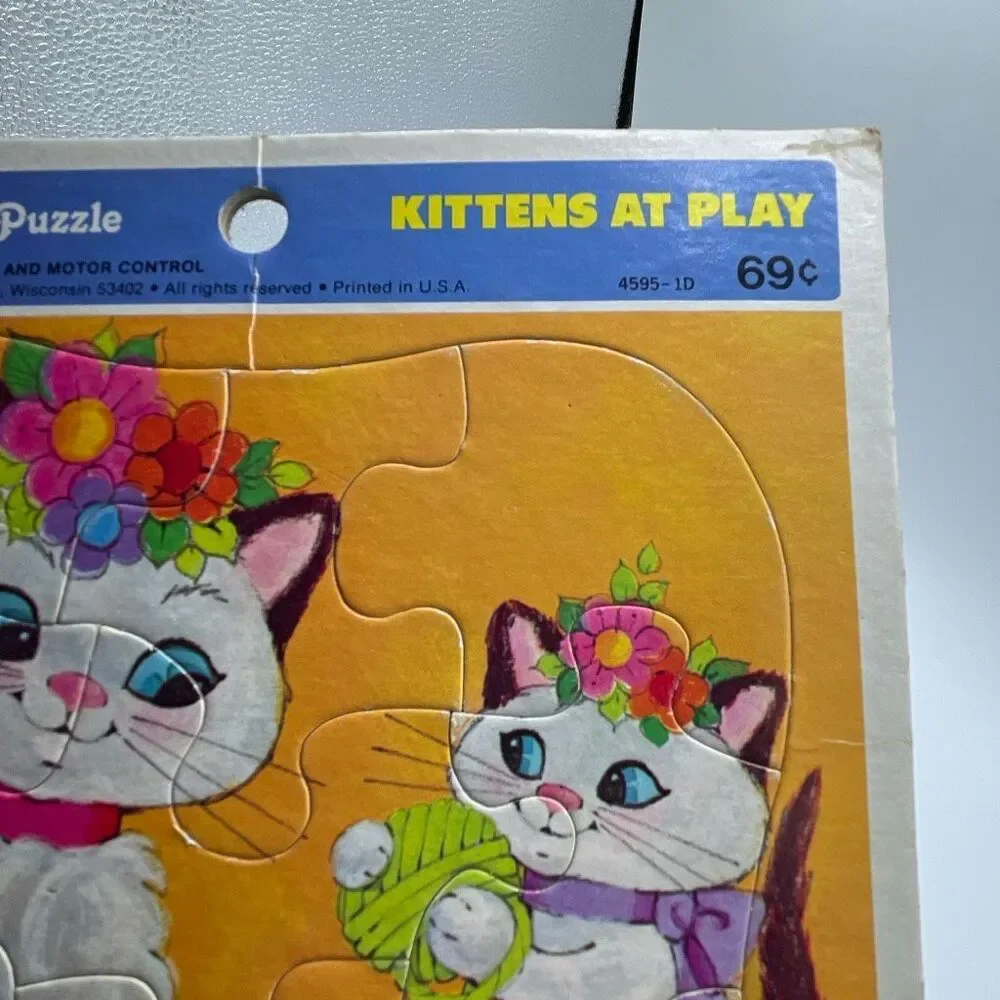 Lot of 2 Frame tray puzzles 1973 printed in USA.